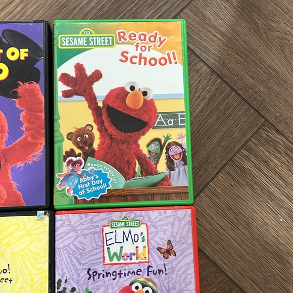 RARE FIND-ELMO SESAME STREET MOVIE COLLECTION - Picture 4 of 5
